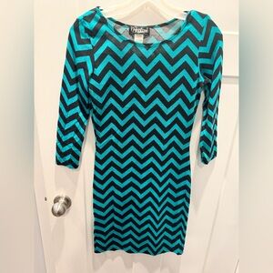 Hypnotized Teal Black Chevron Bodycon Dress Medium Stretch 3/4 Sleeve